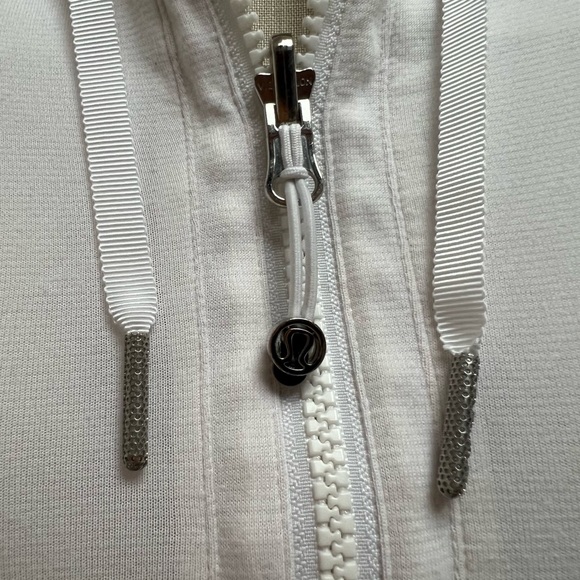 Lululemon Reversible Dance Studio Jacket III in a Little Pink Size 8 - Picture 14 of 16